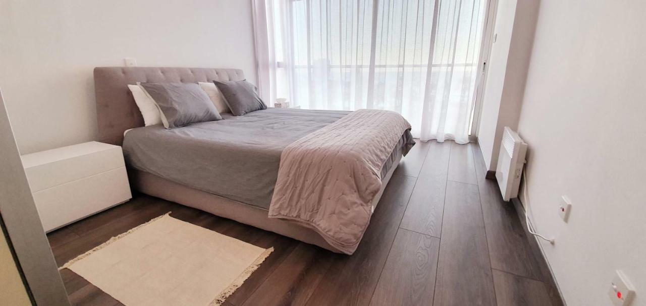 Appartement Pegasus Beach Front à Limassol Extérieur photo